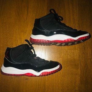 AIR JORDAN 11 RETRO GS
"Bred 2019"